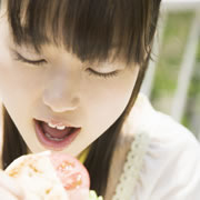 �������{